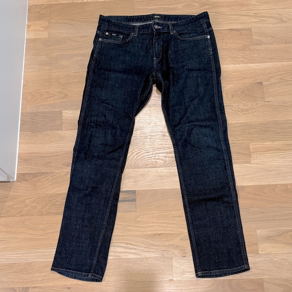 HUGO BOSS SLIM-FIT JEANS IN BLUE PERFORMANCE DENIM
